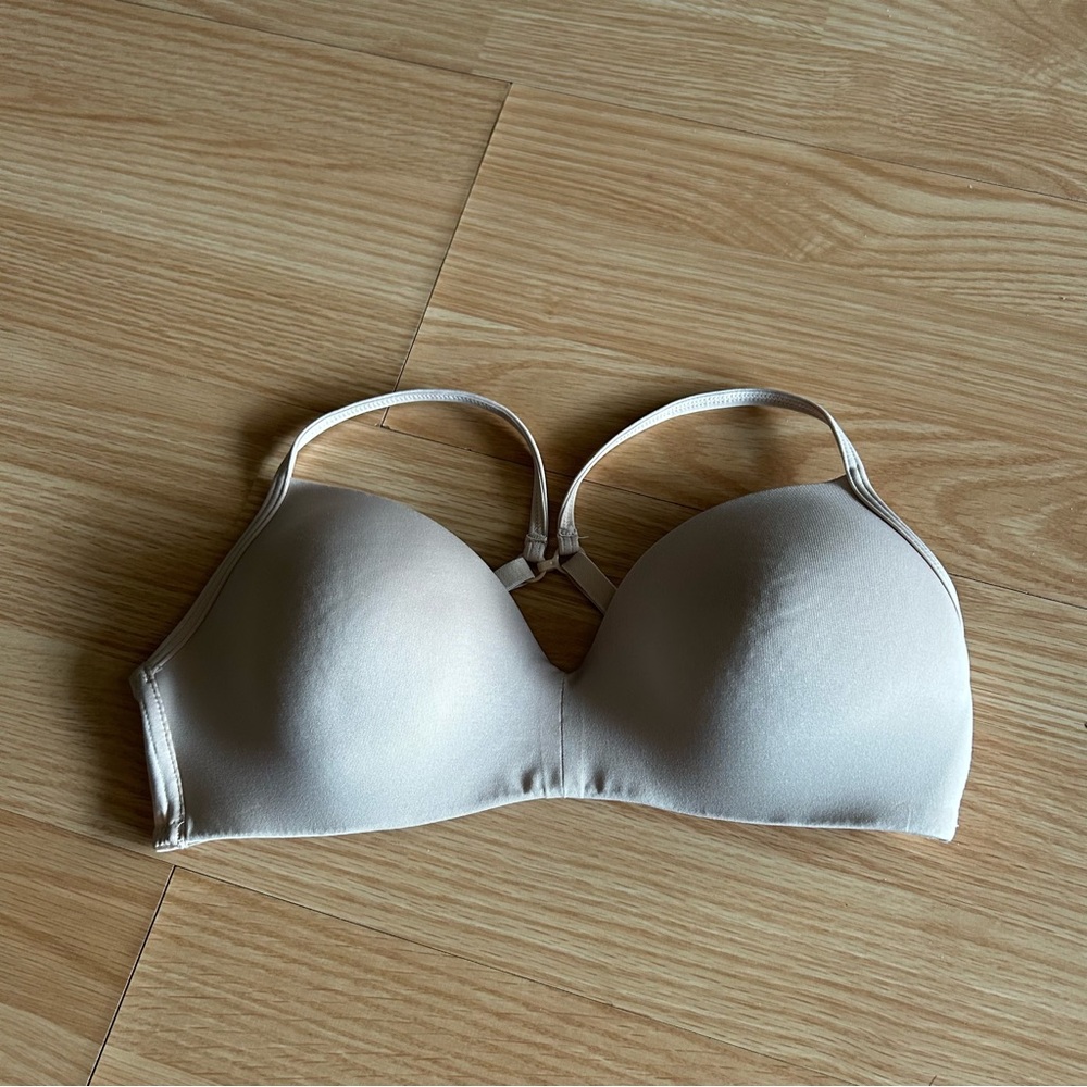 Delia’s Beige T-Shirt Bra 34B
